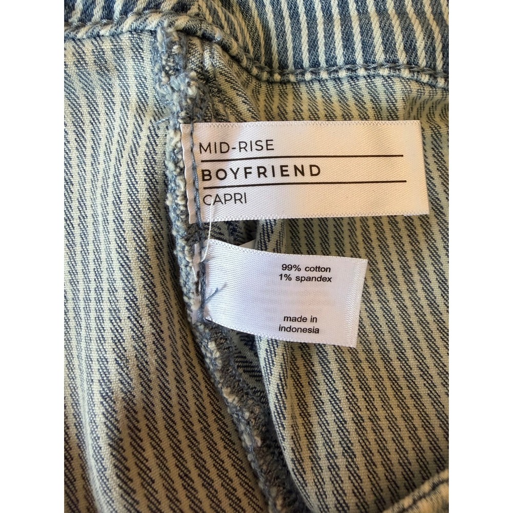NWT Lane Bryant Womens 14 Mid-Rise Railroad Stripe Boyfriend Fit Capri Jean - Picture 6 of 6